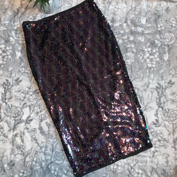 🧜🏼‍♀️ Shop 17 Sequined Pencil Skirt - Picture 10 of 13